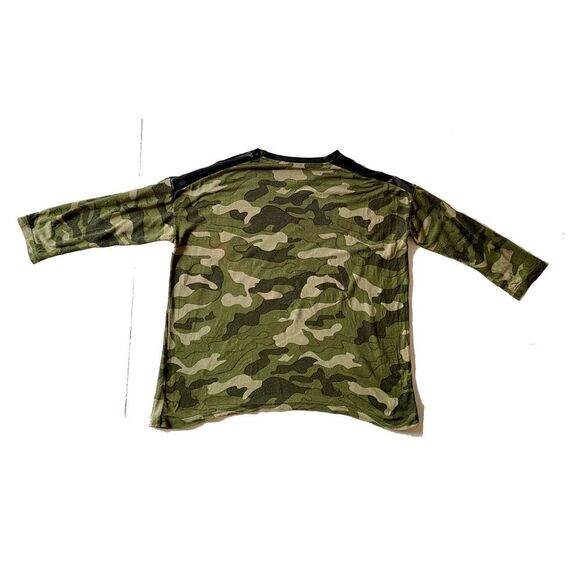 Camo shirt, leatherette trim, bling snd sculls - Picture 7 of 10
